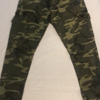 Pantalone cargo mimetico