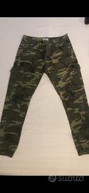 Pantalone cargo mimetico