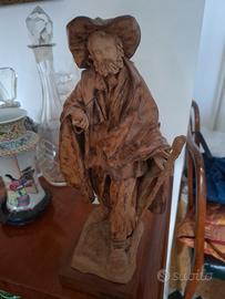 Statua in cartapesta leccese dell'artista Malecore