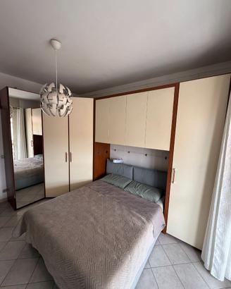 GRANDE GUARDAROBA ANGOLARE a €200