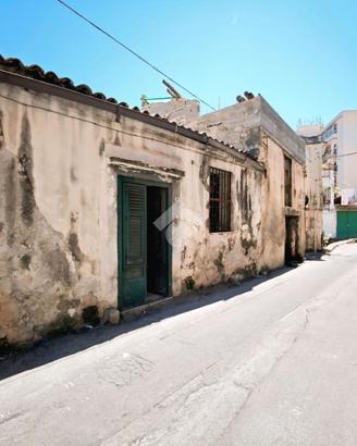 2 LOCALI A PALERMO