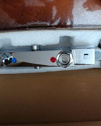 Miscelatore con valvola termostatica