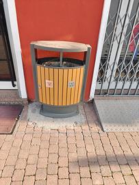 Pattumiera da esterno con raccolta differenziata