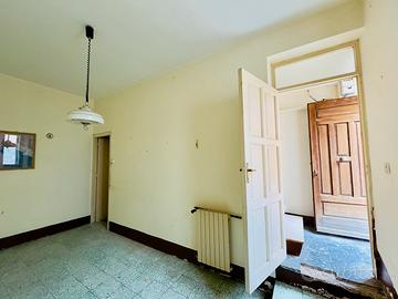 Casa a Castellana Sicula