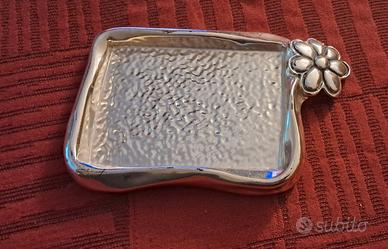 piccolo svuota tasche con fiore