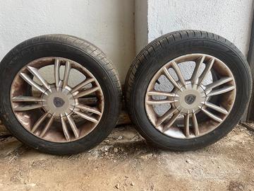 N 2 Gomme Lancia Ypsilon