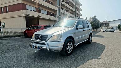 ML 320 del 2001 
