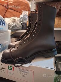 Anfibi militari taglia 47