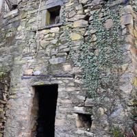 Cascinale e terreno abbinato - Monti di Lenno