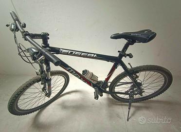 Bicicletta Mountain Bike