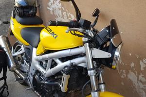 Moto Suzuki SV 650 del 2001