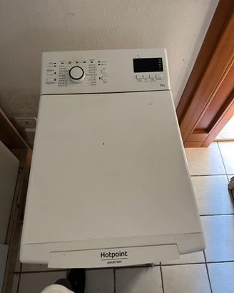 Lavatrice Ariston Hotpoint con carica dall’alto