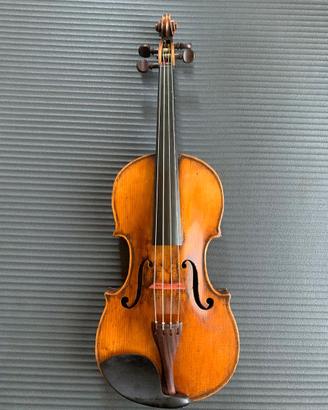 Violino antico completamente restaurato