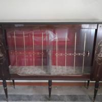Mobile credenza con dame giapponesi