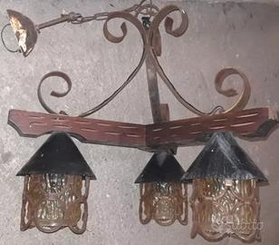 LAMPADARIO MEDIOEVALE IN FERRO BATTUTO A MANO