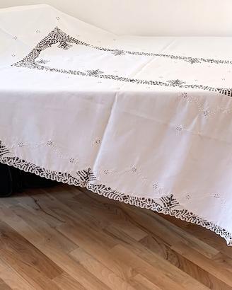 Tovaglia Bianca 275x160 cm con Inserti in Pizzo