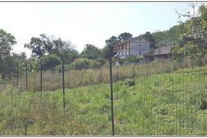 Terreno 1.106 mq con progetto residenziale – Licus