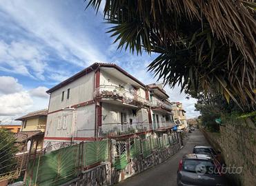 3 LOCALI A MARANO DI NAPOLI