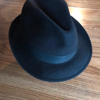 Cappello nero