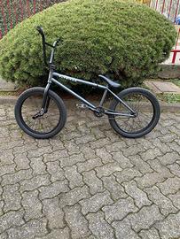 bicicletta bmx