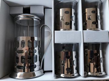 Set caffettiera  theiera con bicchieri