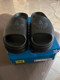 Ciabatta in homma adidas da donna messa solo due v
