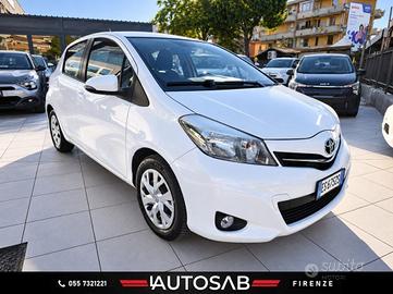 TOYOTA Yaris 1.0 5 Porte Lounge Retrocamera Neo