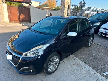 Peugeot 208 PureTech 82 5 porte Allure