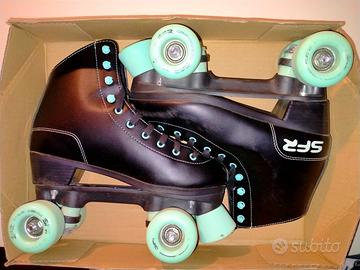 Pattini a rotelle con protezioni