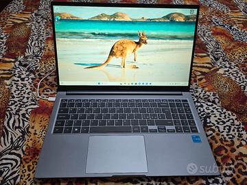 Computer Samsung Galaxy Book4 i3