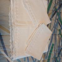 Lenzuolo superiore + 2 federe vintage