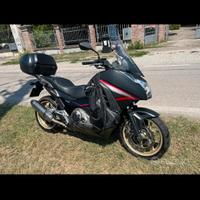 Honda integra 750 DCTsportS 2014 travel Acrapovic