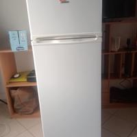 Frigo e congelatore.