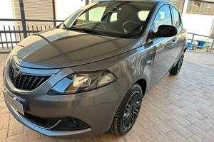 Lancia Ypsilon 1.0 FireFly 5 porte S&S Hybrid Gold