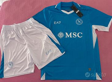 Maglietta e pantaloncino del napoli 24/25