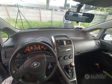 TOYOTA Auris 2ª serie - 2010