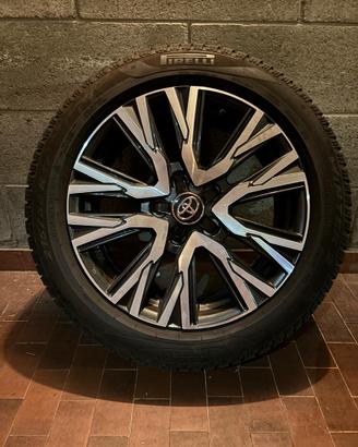 Cerchi in lega Toyota yaris cross 215/55 r17