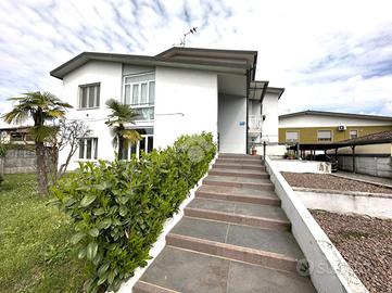 VILLA SINGOLA A TRESCORE CREMASCO