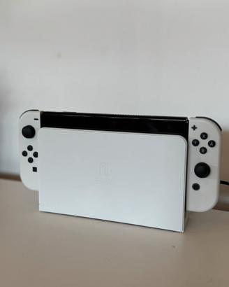 Nintendo Switch OLED – Come Nuova!