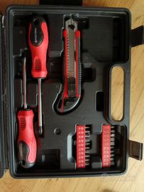 Valigetta set cacciaviti e chiavi varie