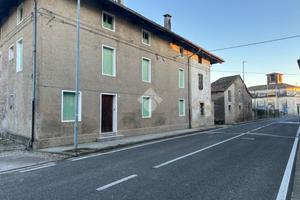 CASA DI CORTE A CODROIPO