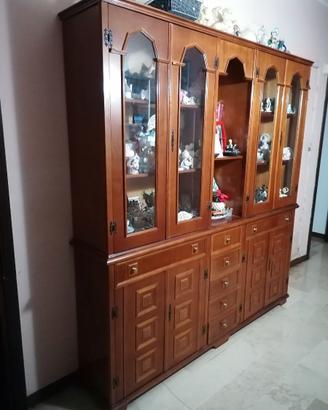 Vetrina e credenza