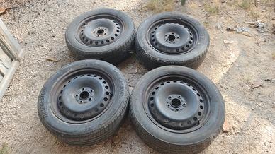 cerchi in ferro da 16 pollici Ford 5 fori con borc