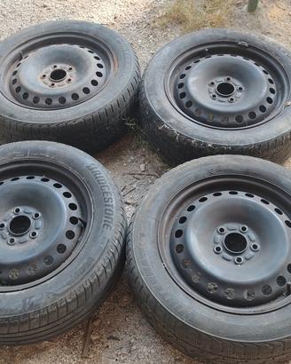 cerchi in ferro da 16 pollici Ford 5 fori con borc
