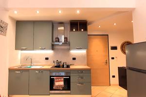 AMPIO BILOCALE vicino mare e servizi