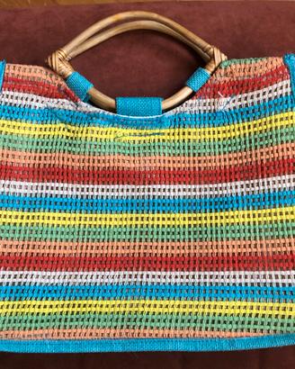 Borsa in stoffa con manici in legno