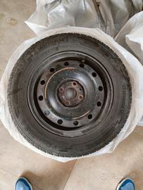 Gomme Invernali 165/70 R14 T Barum + 4 Cerchi