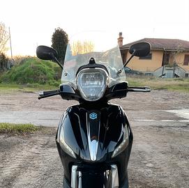 Piaggio Beverly 300 - i.e