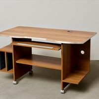 Scrivania in laminato noce con ruote