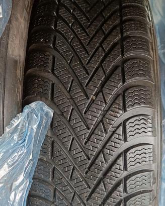 Pneumatici invernali Pirelli